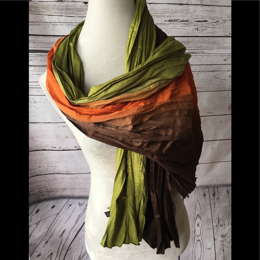NWOT Crinkle Scarf/Wrap